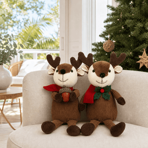 Red Sitting Reindeer (21cm)