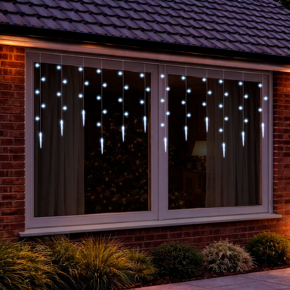 LED 66 Solar Icicle Curtain Light (3m) - View 2