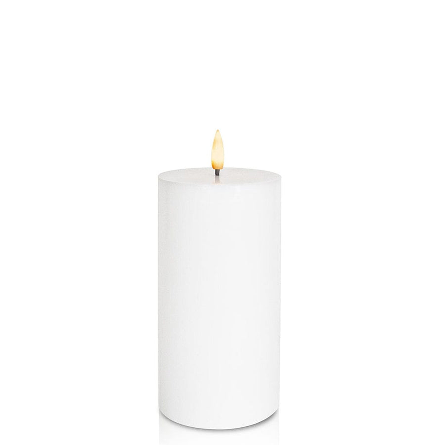 White Flameless LED Candle (7.5 x 12.5 cm)