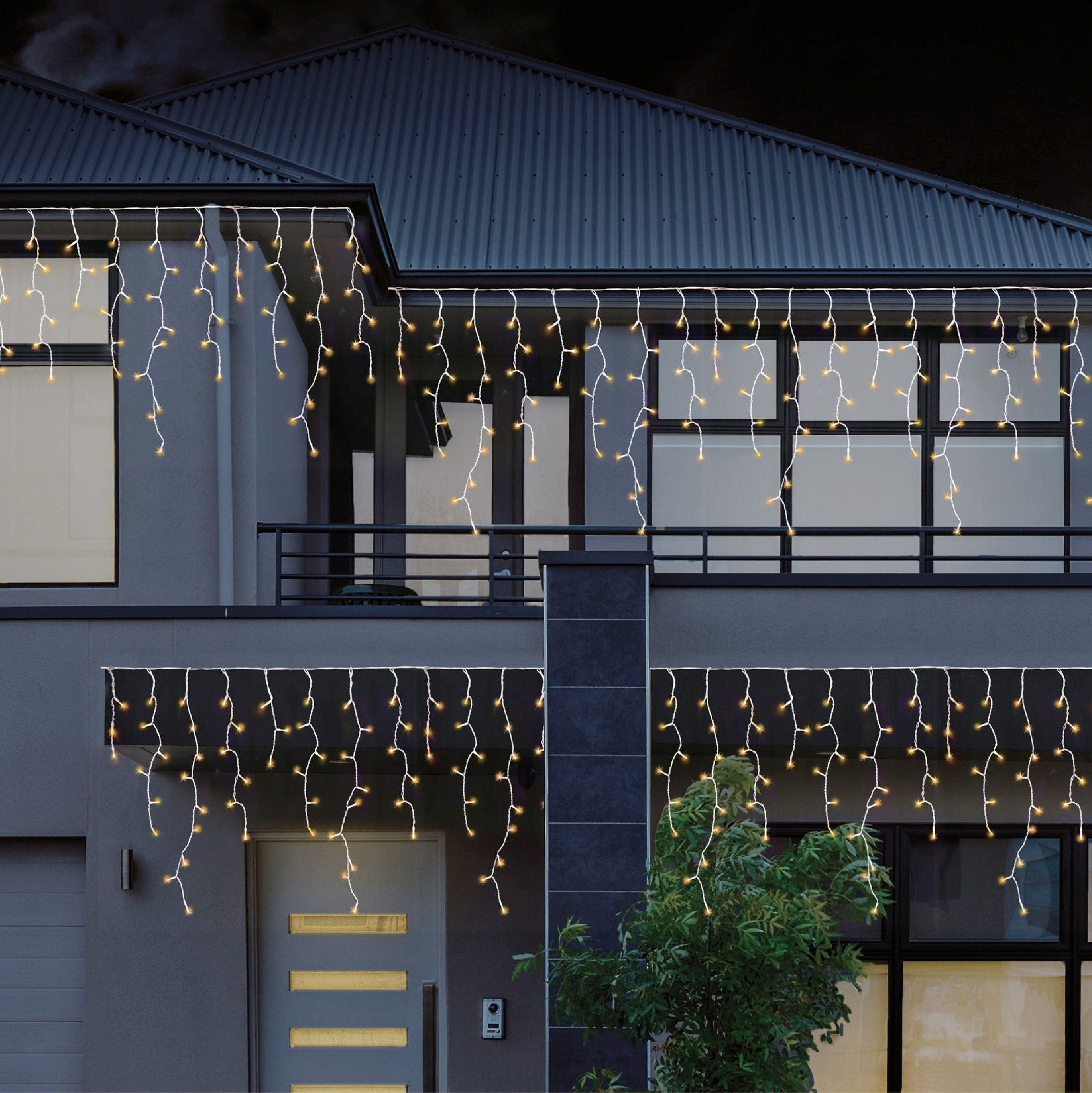 960 LED Snowing Icicle Lights Warm White (23.9m)