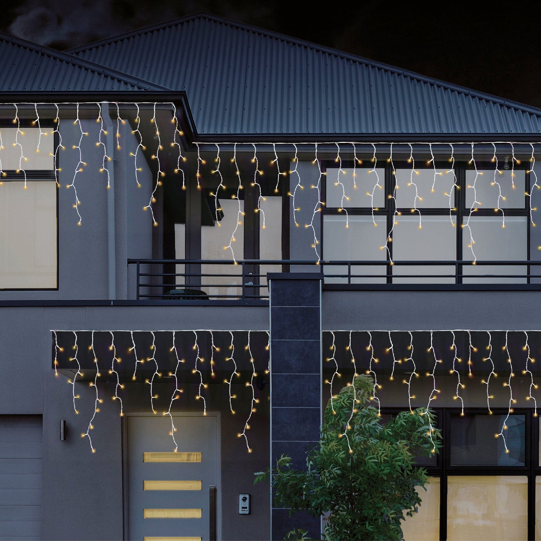 960 LED Snowing Icicle Lights Warm White (23.9m)