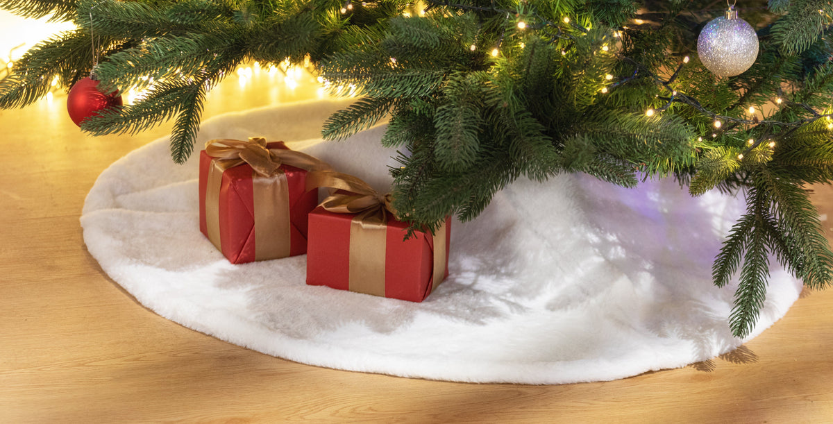 White Plush Tree Skirt