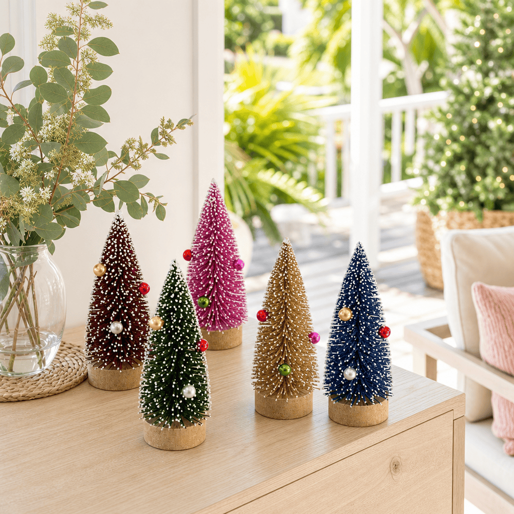 Snowy Bristle Tree with Decos (11cm)