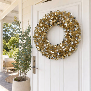 Champagne Tinsel Wreath styled in an Australian Christmas setting
