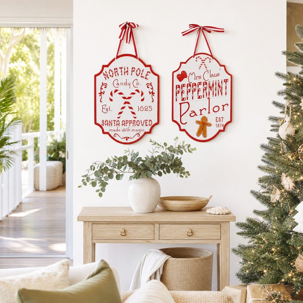 Peppermint Plaque Asst styled in an Australian Christmas setting