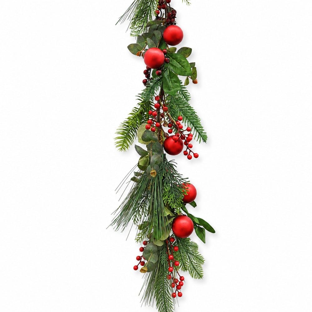 Berries and Baubles Eucalypt and Pine Garland (150cm)